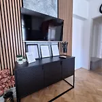 Lucy With Heated Saltwater Pool And Free Private Parking Appartement Zadar