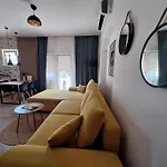 Appartement Lucy With Heated Saltwater Pool And Free Private Parking Zadar