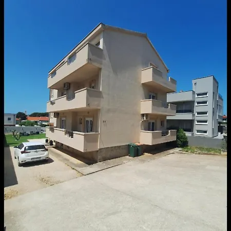 Lucy Apartments With Heated Pool & Free Private Parking * Zadar