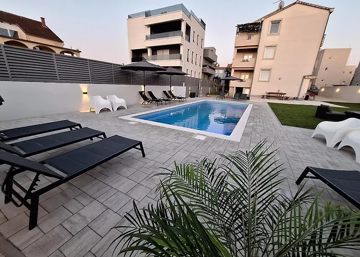 Lucy With Heated Saltwater Pool And Free Private Parking * Zadar
