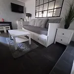 Apartamento Lucy With Heated Saltwater Pool And Free Private Parking *