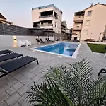 Lucy With Heated Saltwater Pool And Free Private Parking * Zadar