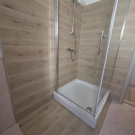 Lucy - With Heated Saltwater Pool And Free Private Parking Appartement Zadar