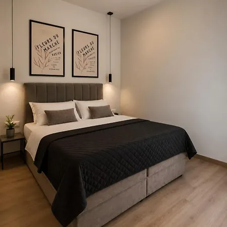 Lucy - With Heated Saltwater Pool And Free Private Parking Appartement *